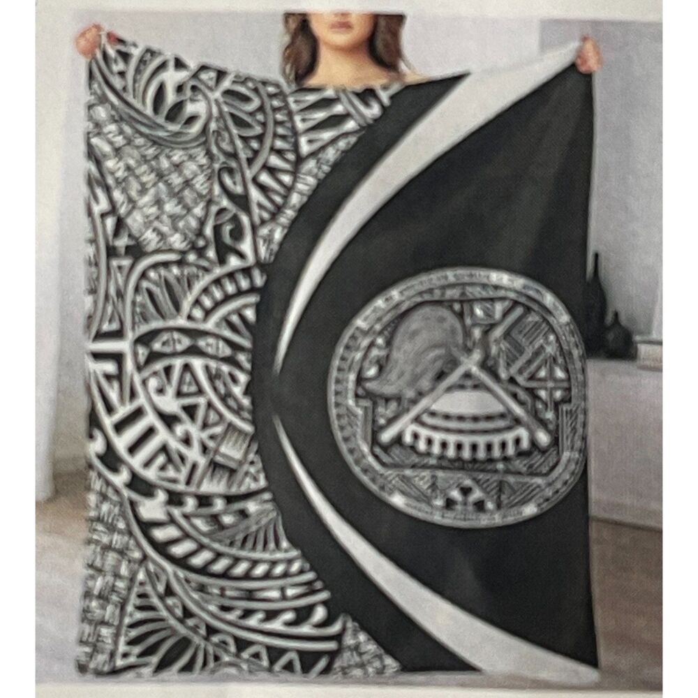 New Somoan Polynesian Throw Blanket Flannel 50x60 Hawaii Tattoo Tribal Blk/Wht